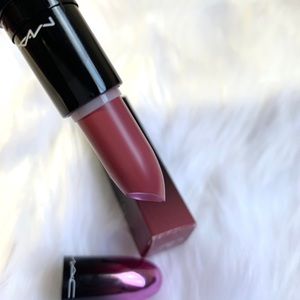 ✨HP BEST IN MKUP 💄✨Mac ‘Hey Frenchie’love NIB💄